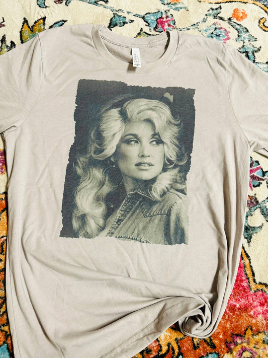 Dolly Portrait Tee - Sand